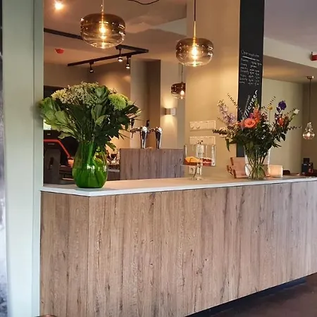 Meneer Pos Couette-café