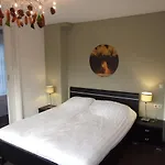 Bed & Breakfast Meneer Pos 3*