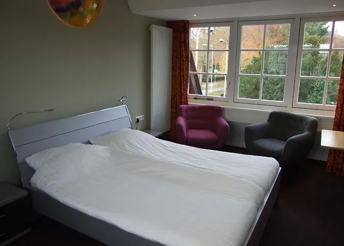 Meneer Pos Bed & Breakfast Velp (Gelderland)